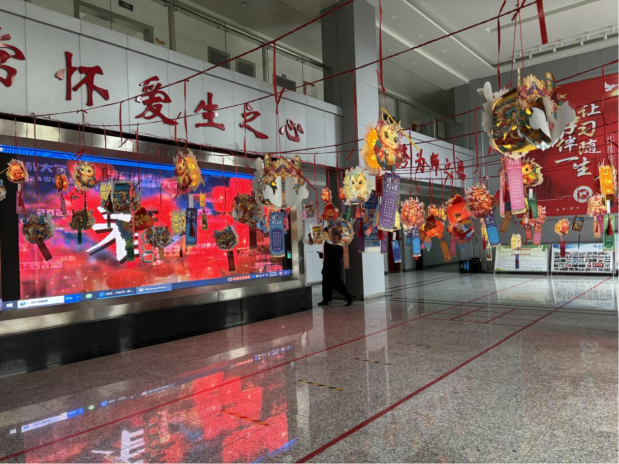 光影下的智慧，詩意中的相遇